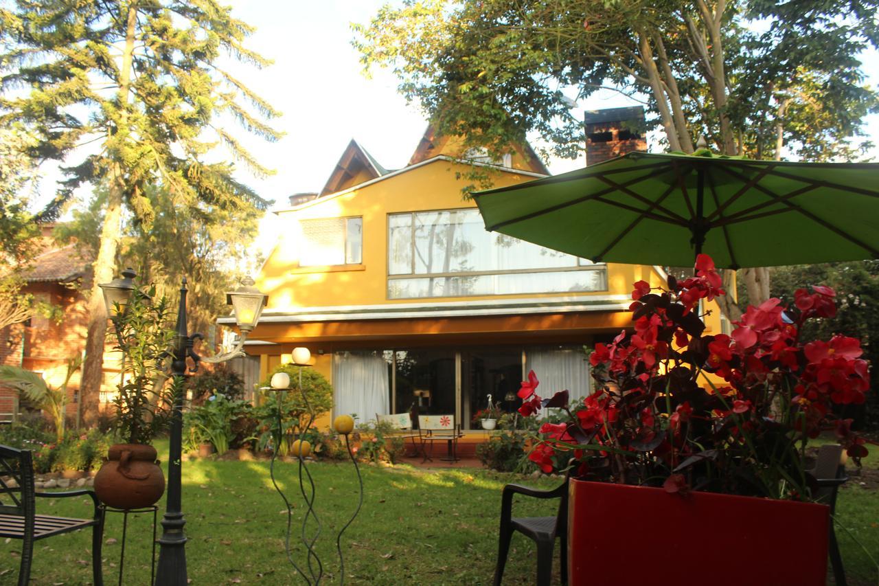 Casa Iris Hotel Chia Exterior photo